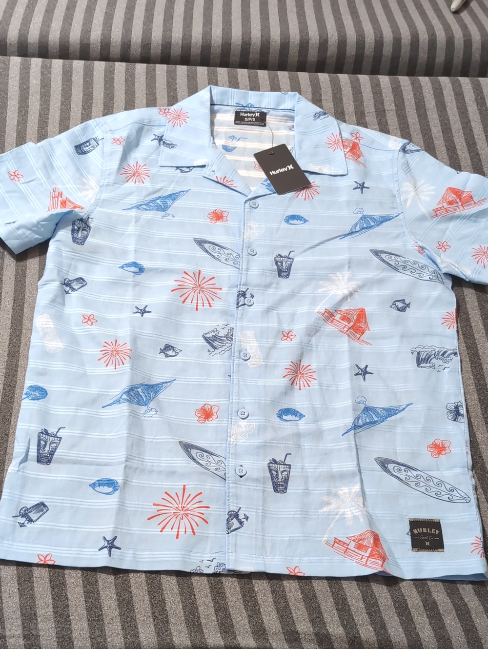 NWT Hurley Light Blue Short-Sleeve Button-Up with Orange & Navy Motifs S